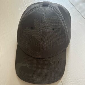 NWOT Lululemon men’s cameo hat